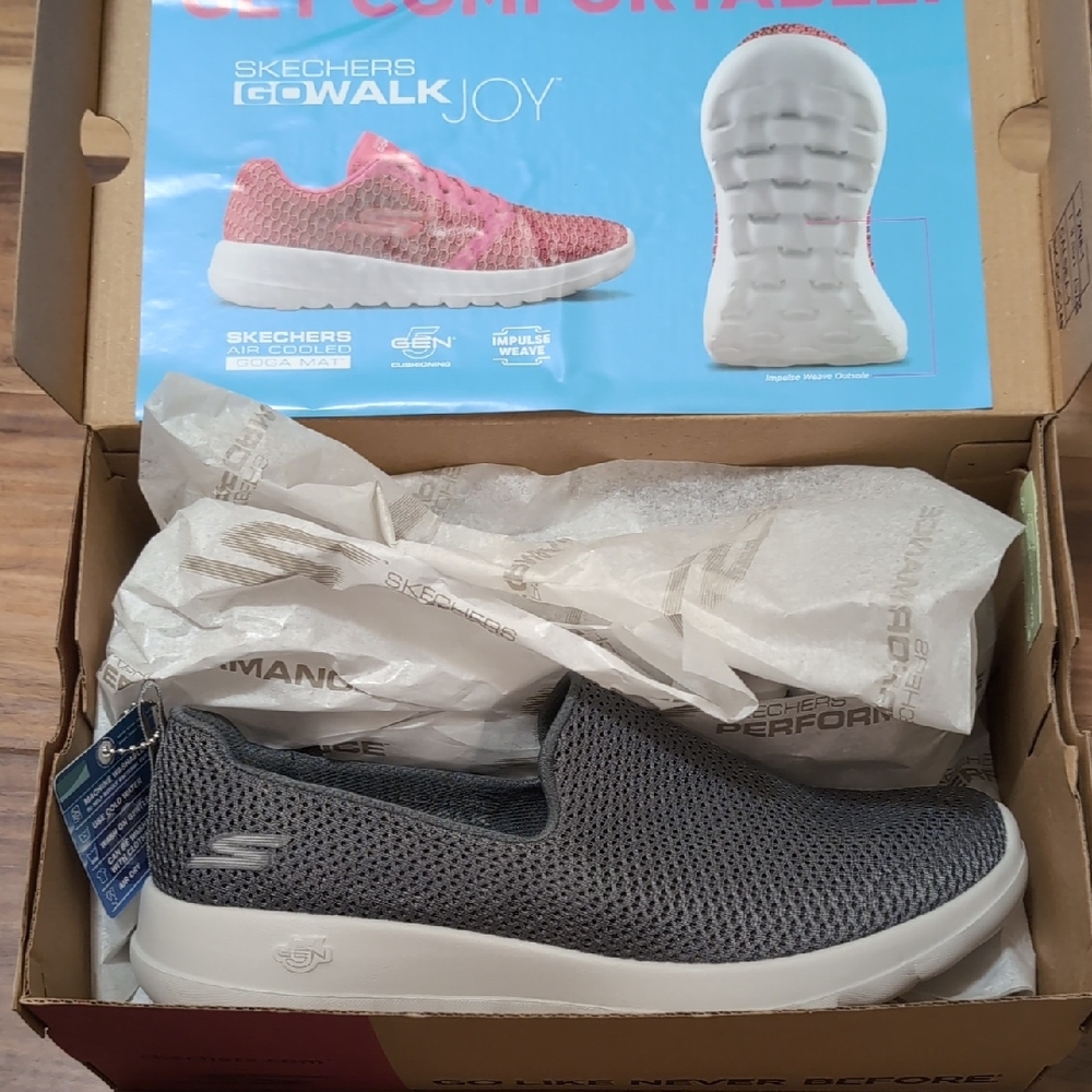 Sketchers Go Walk